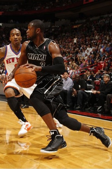 中超第30轮跑动距离榜：钟晋宝13356米居首，周定洋第二（中超第30轮跑动距离排名：钟晋宝以13356米登顶，周定洋位列第二）