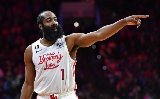 马卡：拉菲尼亚缺阵导致巴萨成绩下滑，他对球队至关重要（马卡报：拉菲尼亚缺席致巴萨战绩受挫，他是球队关键一环）