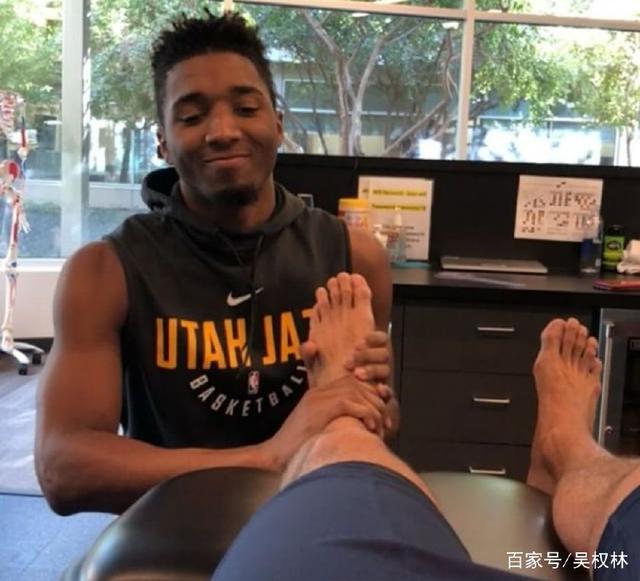 巴萨近16次对阵阿拉维斯保持不败，两队近26次交手巴萨仅1负（巴萨对阿拉维斯16战不败，近26次交锋仅输1场）