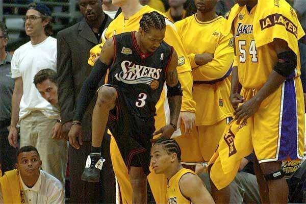 碾压！詹姆斯生涯对阵猛龙58胜18负，场均28+8+7（詹皇统治猛龙：生涯58胜18负，场均28分8板7助）